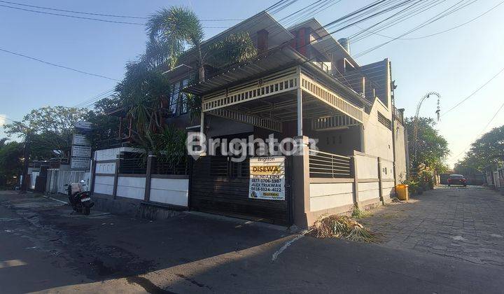 Rumah tinggal 2 lantai posisi Hook/Pojok lokasi strategis row jalan lebar non furnished diarea Denpasar barat