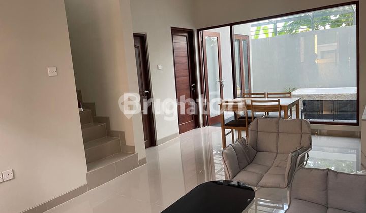 FURNISHED SEMI VILLA IN SANUR – PRIME LOCATION! ✨ Looking for the perfect place to call home in Bali,This fully furnished villa offers comfort, convenience, and a prime location. 1