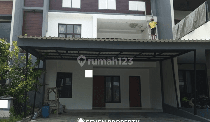 Dijual Rumah Siap Huni Bagus Lokasi Strategis di Kota Wisata Cibubur. 1