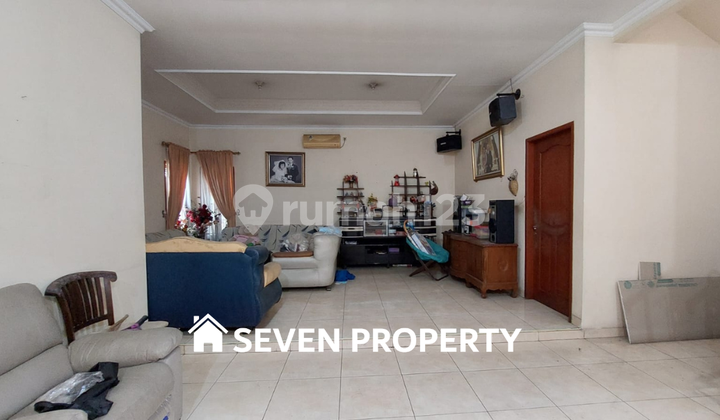 FOR SALE 2-STORY LUXURY HOUSE in LEGENDA WISATA – READY TO OCCUPY! 203.7.25 2