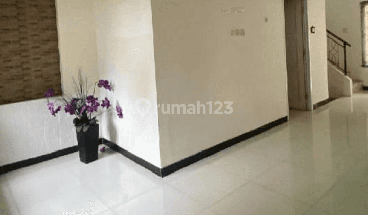 Dijual Rumah Cantik Modern Lokasi Strategis Di Kota Wisata Cibubur. 2