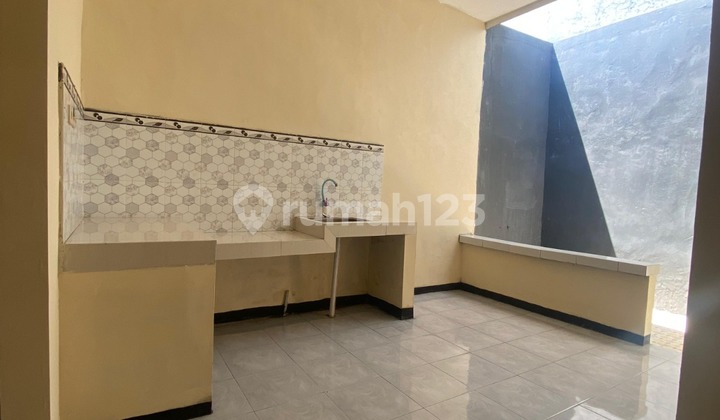 Wonoayu House Comfortable And Ready To Live In