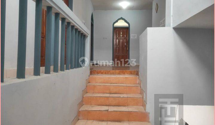 Kost  Selatan Uii 10 Kamar Tidur, Kamar Mandi Dalam 4