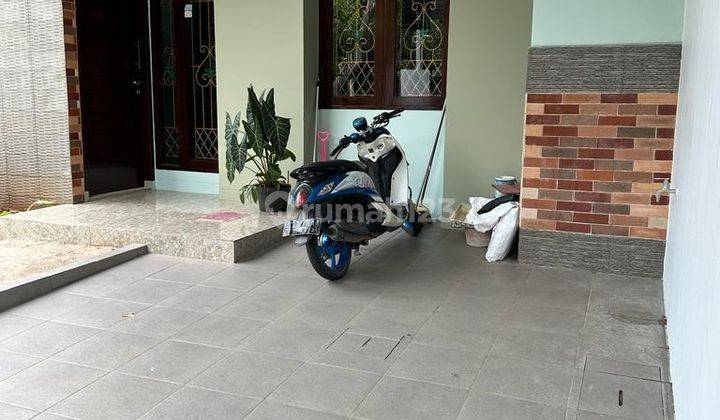 Disewakan Rumah Dibulevard Hijau Harapan Indah Bekasi.  1