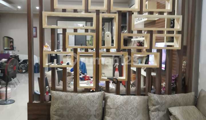 Rumah 2.5 Lantai Semi Furnish di Puri Mansion Kembangan Jakarta Barat 2