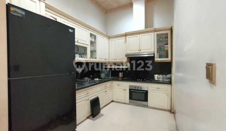 Luxury Ready-to-Occupy House in Taman Palem, Cengkareng, West Jakarta 2