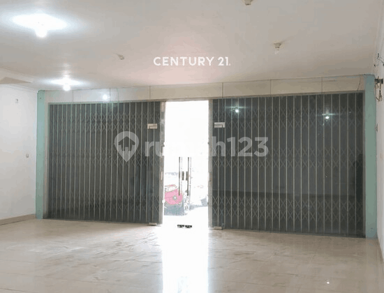Rent a shop house on Grand Boulevard, Kota Harapan Indah, Bekasi. Rent a shop house on Grand Boulevard, Kota Harapan Indah, Bekasi.