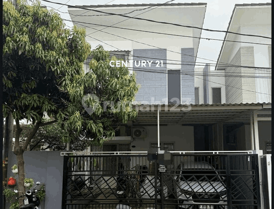 Rumah 2 Lantai Cluster Beverly Hills Duta Garden