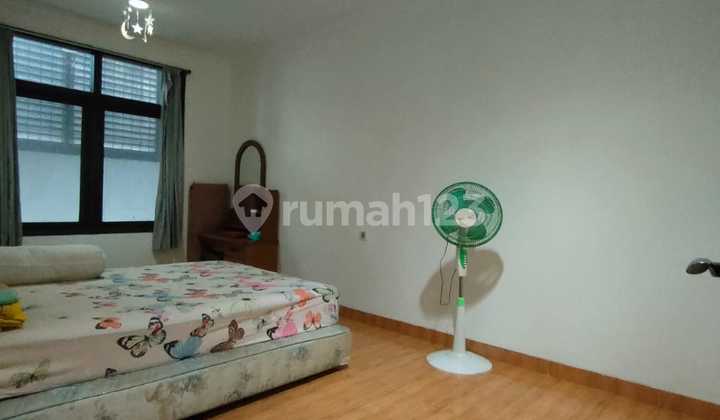 Dijual Cepat Rumah 2 Lantai Siap Huni di Taman Kota Dekat Stasiun Kereta Jakarta Barat 2