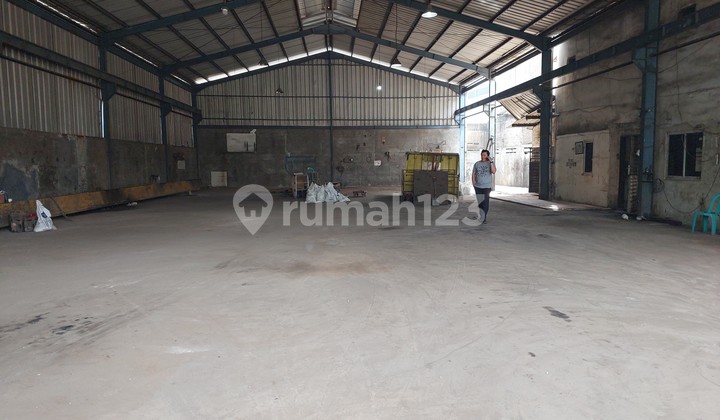For Rent: Strategic Ready-to-Use Warehouse in Narogong, Bekasi City For Rent: Strategic Ready-to-Use Warehouse in Narogong, Bekasi City