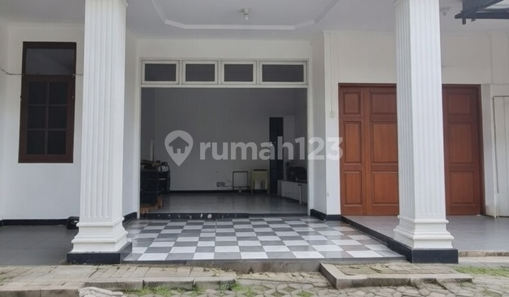 House by the Main Road, Suitable for Business in Tebet, South Jakarta 1