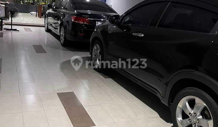 Rumah Mewah 3 Lantai Siap Huni di Boulevard Permata Buana Jakarta Barat 2