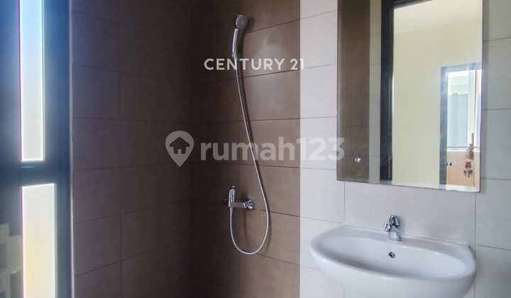 Disewakan Rumah Di Cluster Regia Summarecon Crown Gading Bekasi 2