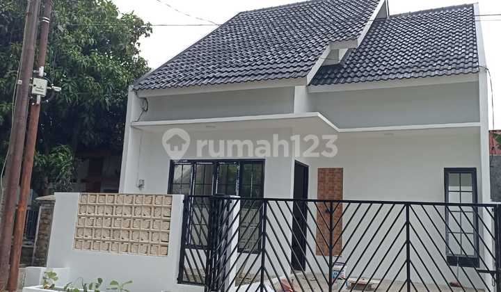 Dijual Harga Terjangkau Rumah Baru di Perumahan Dukuh Zamrud Bekasi Selatan 2