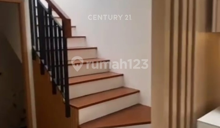 Beautiful Purinusa Kembangan House Strategic Location 2
