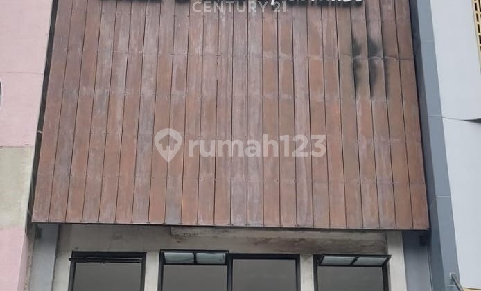 Hot Property Ruko 5 Lantai Strategis di Boulevard Elang Laut Pik