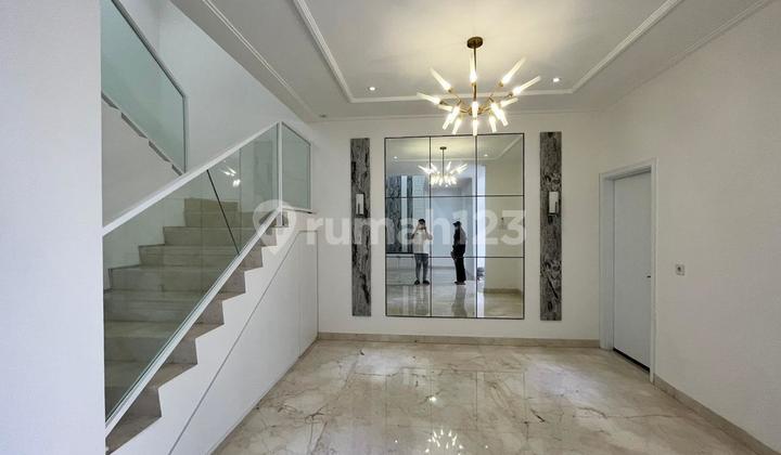 Disewakan Rumah Modern Classic Dalam Cluster The Riviera Metland Cipondoh  1