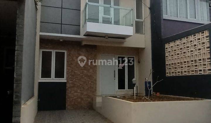 Rumah Bagus 2 Lantai Siap Huni di Permata Cimanggis Depok 1