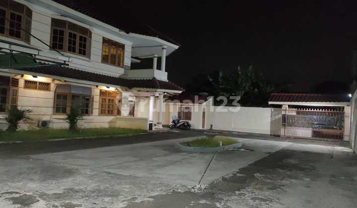 Rumah 2 Lantai Halaman.luas Kosongan, Jakarta.selatan 2