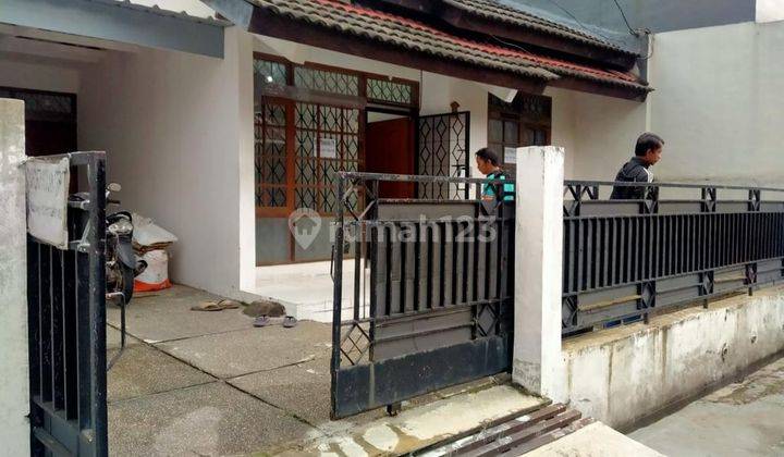 Rumah Tinggal untuk keluarga kecil daerah TKI dekat pasar segar  1