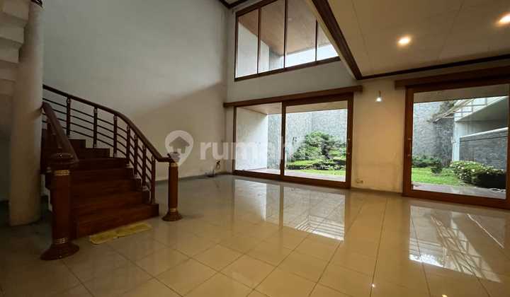 Setiabudi Bandung  Mainroad Rumah SHM 2 Lantai
