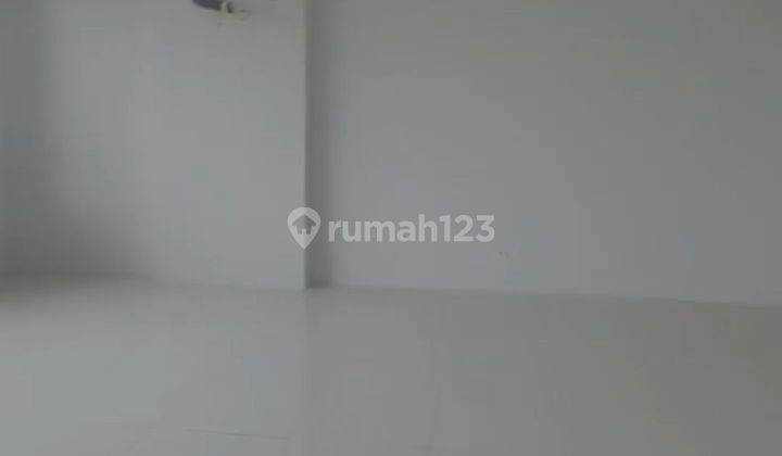 Apartemen plus Space Area HQuarters Unfurnished 2