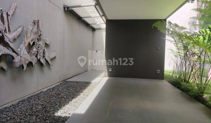 Bagus Rumah Siap Huni Batununggal Rancangan Arsitek Patio  1