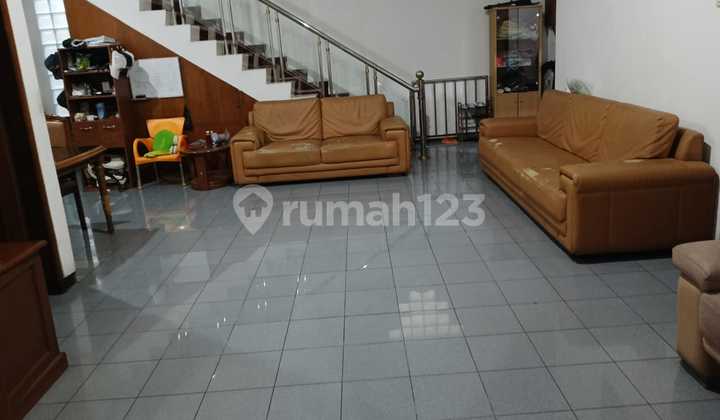 Pratista Taman Sakura Bandung House in the Center of Bandung City For Sale Ready to Occupy 2