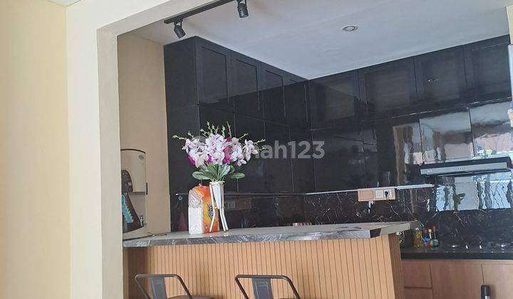 Rumah 2 Lantai Sudah Renovasi di Jln. Waterfront mh thamrin siap tinggal atau huni 2