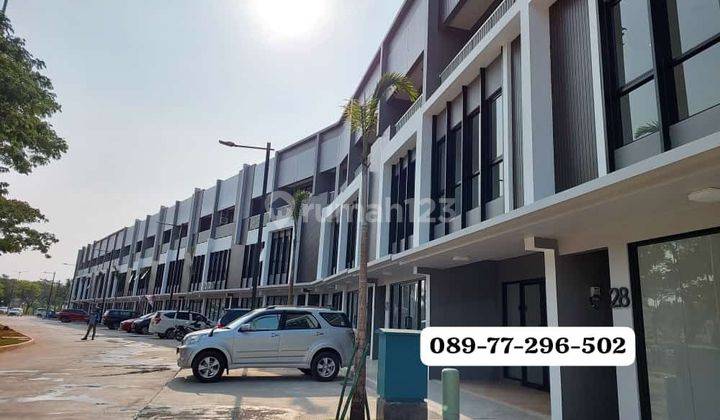 Ruko di Jalan boulevard lippo cikarang 3lantai  bisa disewakan per lantai 1 unit 3 income cocok untuk usaha. Sebrang central park 5menit ke aeon mall 1