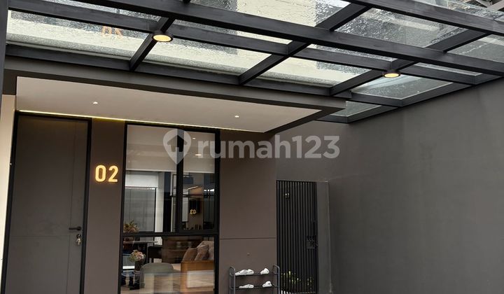 Beautiful House Cheapest 1 Bedroom, Can Be Occupied or Invested, Location Close to Thousands of Employees, Located in the Independent Area of Lippo Cikarang, Everything is Nearby.