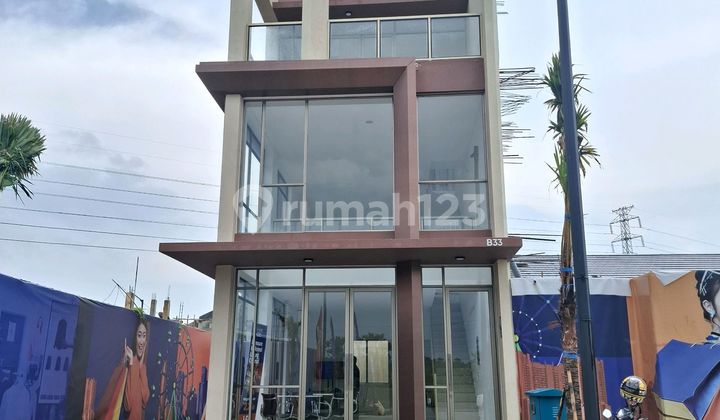 Ruko di Lippo Cikarang bisa di SHM Lokasi Dekat Tol dan Aeon Mall. Cbd Lippo Jarang Siap Huni 3Lantai 3Fungsi bisa Dipakai Per Lantai