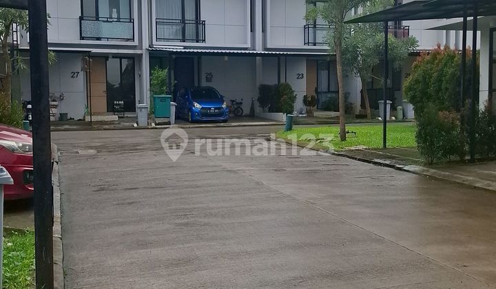 Rumah 2 Lantai Siap Huni 3Kamar Tidur di Lippo Cikarang Free PPN bisa DP 0 dan Free Biaya Surat Surat