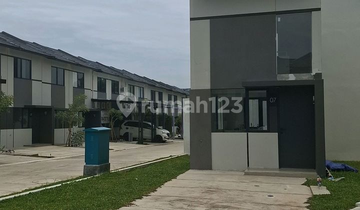 At Lippo Cikarang, Strategic Location Near the Highway Across from Harpper Hotel. 2