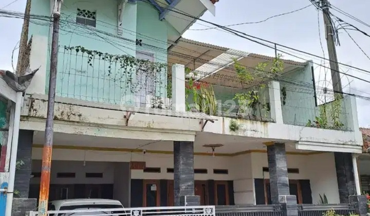 House near Baros toll road, negotiable until a deal is reached.