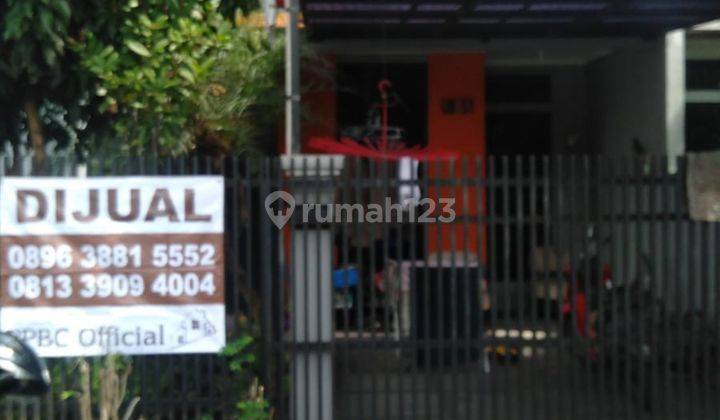 Jual Mendesak di Bawah Harga Pasar Rumah di Komplek Bumi  2