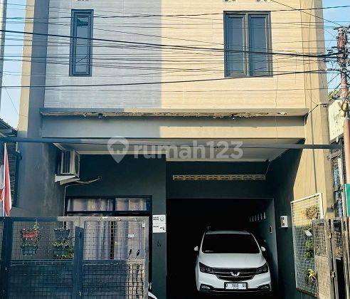 Rumah Minimalis 2 Lantai Area Sariwangi Jl Pesantren Mainroad  1