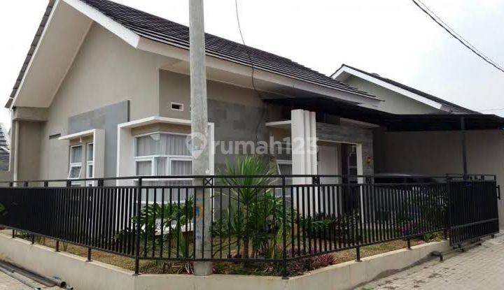 Rumah Hook Minimalis di Komplek The Green Sariwangi Dkt Polban 2