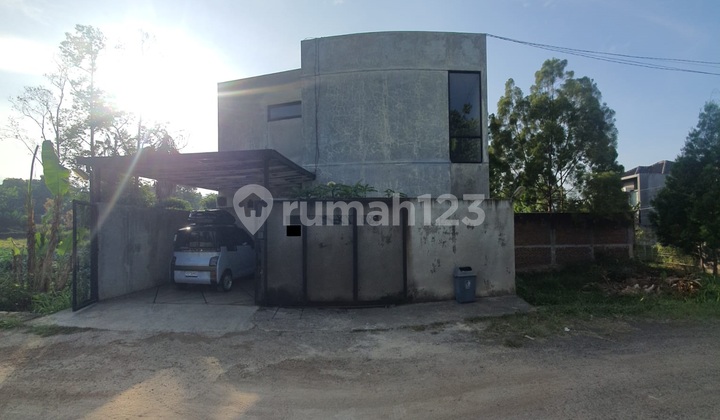 Rumah di gegerkalong kota bandung 2