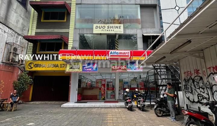 For Sale Fast Attached Shop House in Strategic Pondok Indah Arterial Location For Sale Fast Attached Shop House in Strategic Pondok Indah Arterial Location