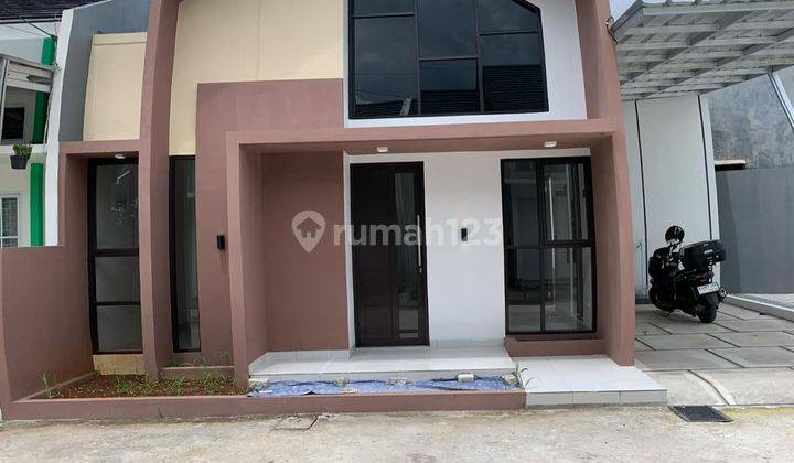 Rumah Cantik Posisi Hook Luas Tanah 116meter Cukup Booking 2JT,Langsung Akad All In Bonus Canopy,ac 2unit Dan Token Listrik 1