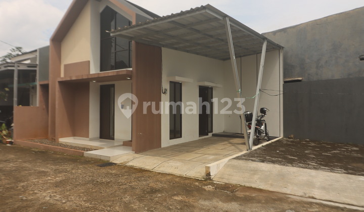 Rumah Minimalis Luas Tanah 116 Meter Diasir Putih Sawangan
