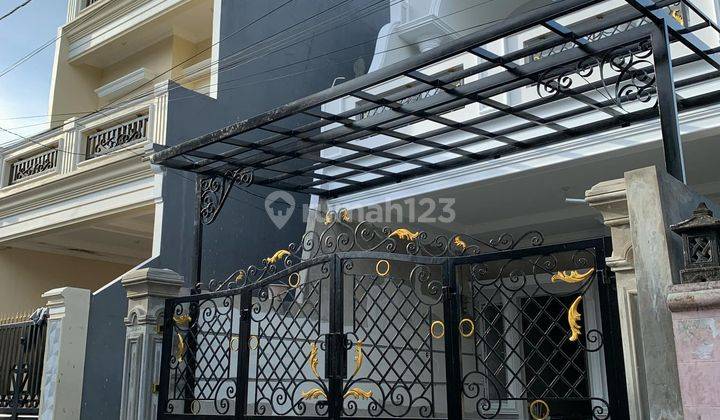 Rumah Mewah 3 Lantai Model American Classic Non Cluster Cinere Limo Selangkah Dari Pintu Tol Limo 1