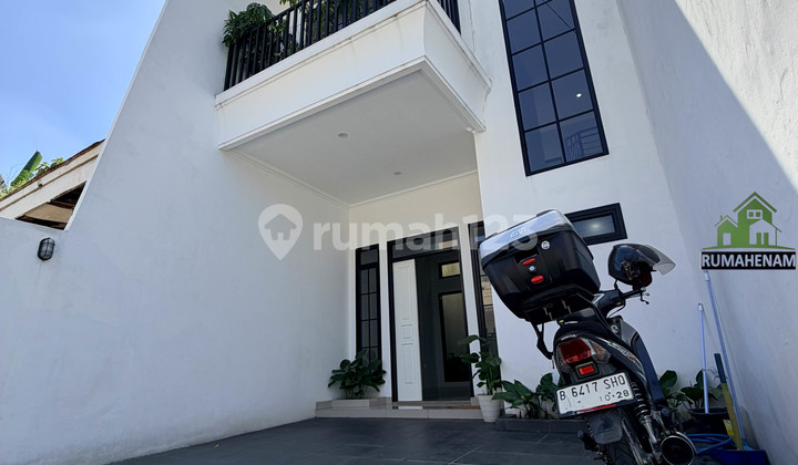 Rumah Berkonsep American Modern Siap Huni Dalam Perum Megapolitan