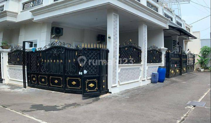 Rumah Mewah 2 Lantai Model American Classic Dalam Cluster Cinere Meruyung 1