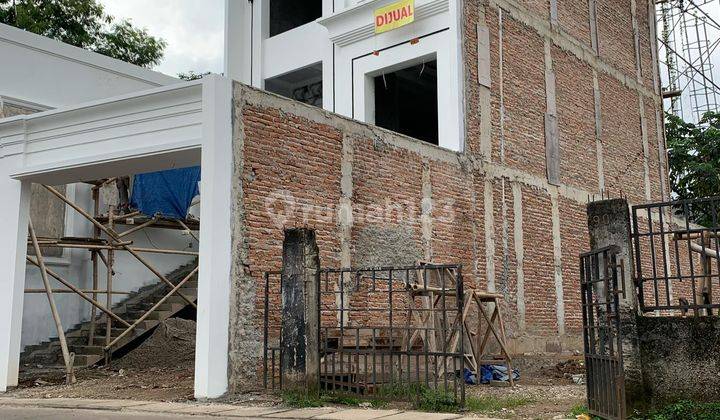 Rumah Mewah Model Eropa Modern 3,5 Lt Cinere Limo Selangkah Dari Pintu Tol Limo 1