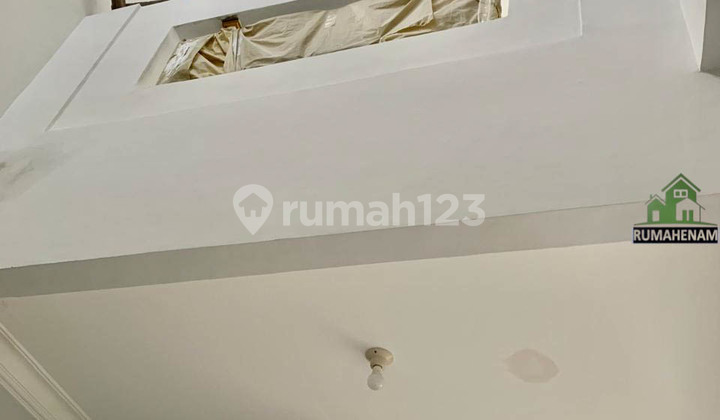 Rumah 3 Lantai Berkonsep American Classi di Cinere Limo 2