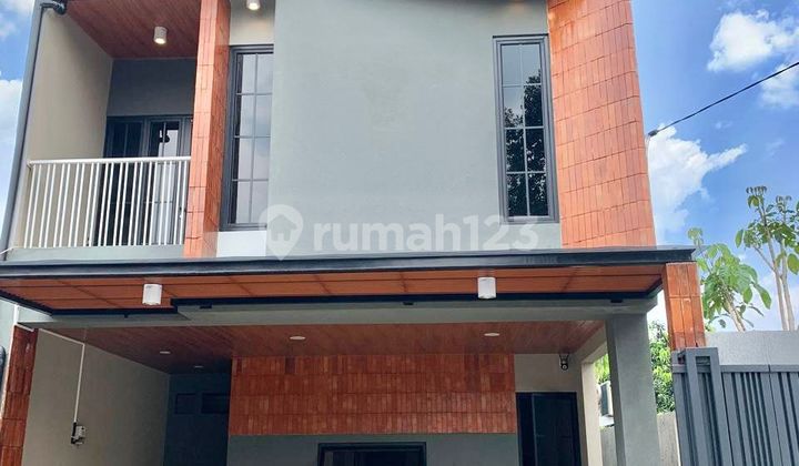 Rumah Furnished 4 Kamar Tidur di Pondok Cabe Dekat Gerbang Tol