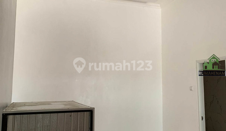 Minimalist House Ready to Occupy 4 Bedrooms on Jalan Muhtar Sawangan 2