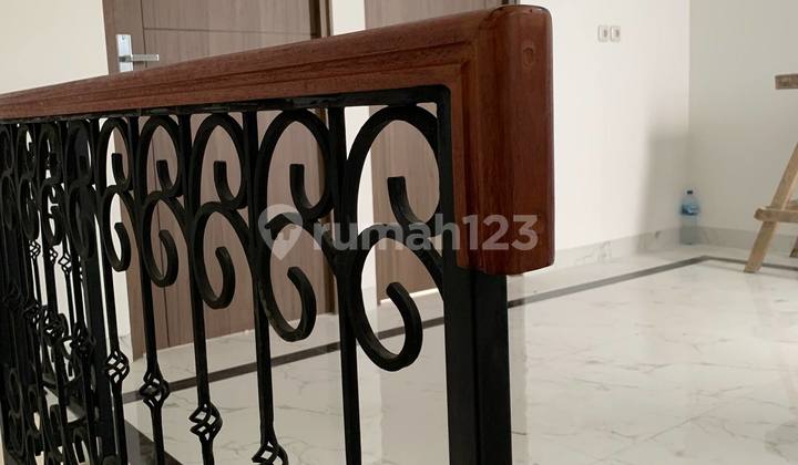 Rumah 2 lantai American Modern dalam Cluster Cinere Limo 500 Meter Dari Gerbang Pintul Tol CIJAGO Cinere Limo Harga All In 2